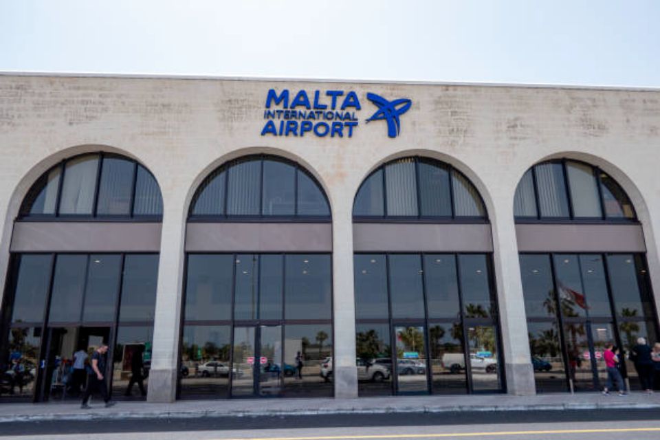 Putnički saobraćaj naglo porastao na aerodromu Malta, premašio nivo pre pandemije
